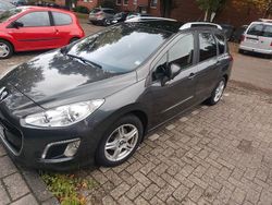 Grau Gebraucht 2011 Peugeot 308 SW Family Kombi | 1.000 €