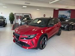 Rot (rosso brera /dach schwarz) Neu 2025 Alfa Romeo Junior Veloce Limousine | 52.500 €