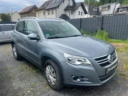 Grau Gebraucht 2009 VW Tiguan Sportline SUV | 7.700 € (Fairer Preis)
