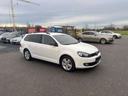 Weiß Gebraucht 2012 VW Golf VI Match Kleinwagen | 8.499 € (Etwas zu teuer)