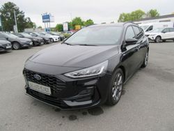 Schwarz Gebraucht 2024 Ford Focus ST-Line Kombi | 23.999 € (Guter Preis)