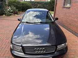 Grau Gebraucht 1998 Audi A4 Limousine | 500 € (Superpreis)
