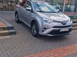 Grau Gebraucht 2016 Toyota RAV4 Hybrid Executive SUV | 21.200 € (Fairer Preis)