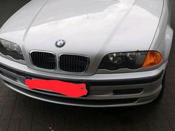Grau Gebraucht 2000 BMW 318 Limousine | 3.950 €