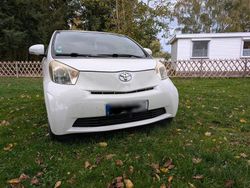 Weiß Gebraucht 2009 Toyota iQ Kleinwagen | 2.999 € (Fairer Preis)