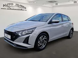 Lumen grey Gebraucht 2024 Hyundai i20 Trend Limousine | 19.900 € (Fairer Preis)