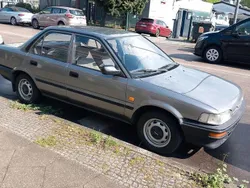 Grau Gebraucht 1988 Toyota Corolla Limousine | 4.999 €