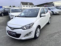 Weiß Gebraucht 2013 Hyundai i20 Limousine | 4.990 € (Fairer Preis)