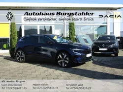 Blau Neu 2024 Renault Mégane Techno Limousine | 39.990 €