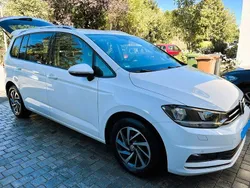 Weiß Gebraucht 2017 VW Touran Sound Van / Kleinbus | 15.500 € (Guter Preis)