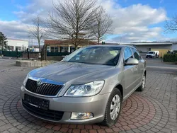 Cappuccinobeige metallic Gebraucht 2011 Skoda Octavia Impuls Edition Kleinwagen | 3.299 € (Fairer Preis)