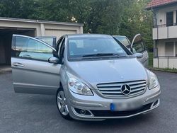 Silber Gebraucht 2007 Mercedes B180 Van / Kleinbus | 3.400 € (Teuer)