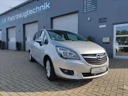 Silber Gebraucht 2015 Opel Meriva Style Van / Kleinbus | 9.490 € (Fairer Preis)