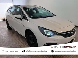 Weiß Gebraucht 2020 Opel Astra Edition Kombi | 10.450 € (Guter Preis)