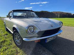 Silber Gebraucht 1982 Fiat 124 Spider Cabrio | 17.999 €