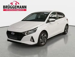Weiß Gebraucht 2022 Hyundai i20 Edition 30 Kleinwagen | 17.490 € (Fairer Preis)