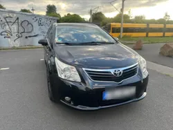 Schwarz Gebraucht 2011 Toyota Avensis Kombi | 5.899 €