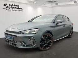 Grau Gebraucht 2024 Cupra Leon VZ Limousine | 40.950 € (Guter Preis)