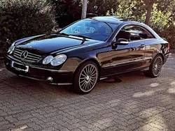 Schwarz Gebraucht 2002 Mercedes CLK320 Avantgarde Coupé | 7.500 €