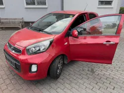 Rot Gebraucht 2016 Kia Picanto Kleinwagen | 6.500 € (Guter Preis)