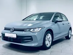 Grau Gebraucht 2024 VW Golf VIII Life Limousine | 22.480 € (Guter Preis)