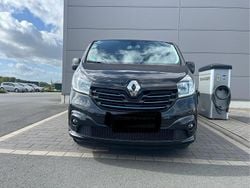 Schwarz Gebraucht 2016 Renault Traffic Van / Kleinbus | 17.500 €