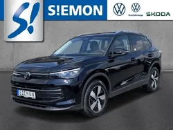 Schwarz Gebraucht 2025 VW Tiguan Life SUV | 50.495 €