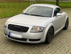 Silber Gebraucht 2000 Audi TT Coupé | 20.000 €