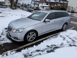 Silber Gebraucht 2010 Mercedes E200 Avantgarde Kombi | 7.900 € (Guter Preis)