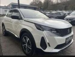 Weiß Gebraucht 2022 Peugeot 3008 Allure SUV | 26.900 € (Guter Preis)