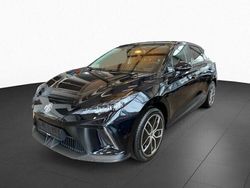 Schwarz (pebble black) Gebraucht 2024 MG MG4 EV Luxury Kleinwagen | 41.990 €