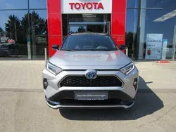 Lichtsilber (metallic) Gebraucht 2021 Toyota RAV4 Hybrid Style SUV | 42.500 € (Etwas zu teuer)
