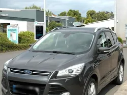 Grau Gebraucht 2015 Ford Kuga Individual SUV | 11.700 € (Fairer Preis)