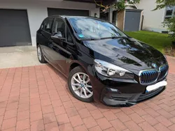 Schwarz Gebraucht 2019 BMW 225 Active Tourer Van / Kleinbus | 16.500 € (Fairer Preis)