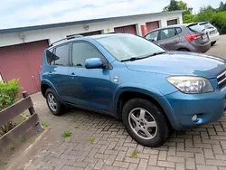 Blau Gebraucht 2006 Toyota RAV4 SUV | 5.500 € (Etwas zu teuer)