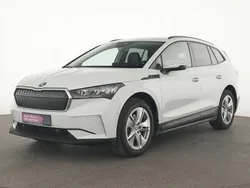 Moon weiss Gebraucht 2023 Skoda Enyaq iV Loft SUV | 30.927 € (Fairer Preis)