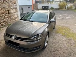 Grau Gebraucht 2016 VW Golf VII Comfortline Kombi | 16.800 € (Etwas zu teuer)