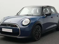 Blau Gebraucht 2024 Mini Cooper S Favoured Kleinwagen | 31.134 € (Guter Preis)