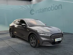 Schwarz Gebraucht 2021 Ford Mustang Mach-E Basis SUV | 32.790 € (Fairer Preis)