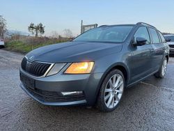 Grau Gebraucht 2019 Skoda Octavia Soleil Kombi | 9.700 € (Superpreis)