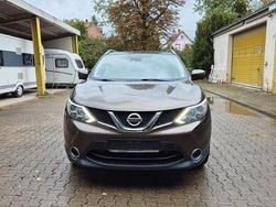 Braun Gebraucht 2015 Nissan Qashqai 360º SUV | 10.980 € (Superpreis)