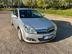 Silber Gebraucht 2008 Opel Astra Cabriolet Edition Cabrio | 6.000 € (Etwas zu teuer)