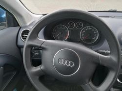 Blau Gebraucht 2004 Audi A3 Kleinwagen | 1.100 € (Guter Preis)