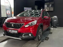 Rot Gebraucht 2019 Peugeot 2008 Allure SUV | 14.900 € (Fairer Preis)