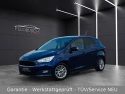 Blau Gebraucht 2017 Ford C-MAX Van / Kleinbus | 8.980 €