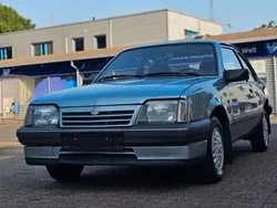 Blau Gebraucht 1987 Opel Ascona Coupé | 5.900 €