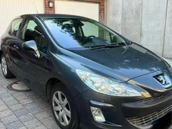 Grau Gebraucht 2008 Peugeot 308 Kleinwagen | 4.000 € (Fairer Preis)