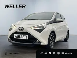 Weiß Gebraucht 2018 Toyota Aygo Connect Style Kleinwagen | 8.999 € (Fairer Preis)