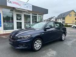 Blau Gebraucht 2017 Fiat Tipo Easy Limousine | 11.950 € (Fairer Preis)