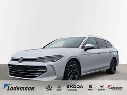 Pure white Gebraucht 2024 VW Passat Elegance Kombi | 40.629 € (Superpreis)